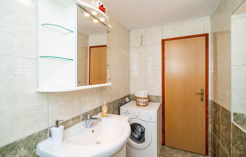 Apartment Harmony - With Free Parking Doli Екстериор снимка